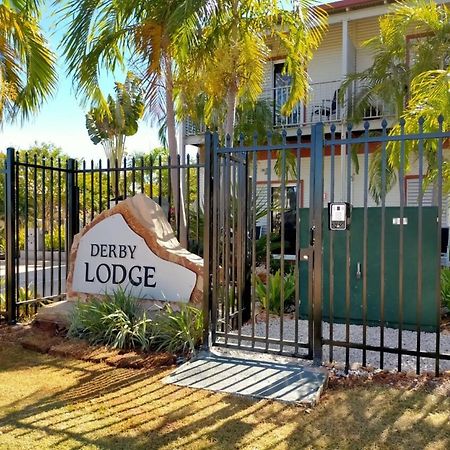 Derby Lodge Self Contained Apartments Esterno foto