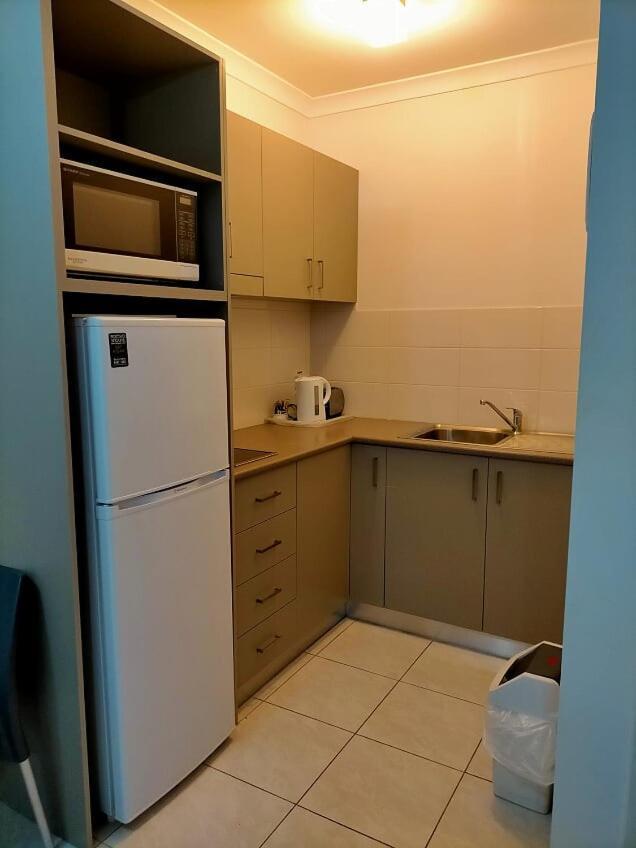 Derby Lodge Self Contained Apartments Esterno foto