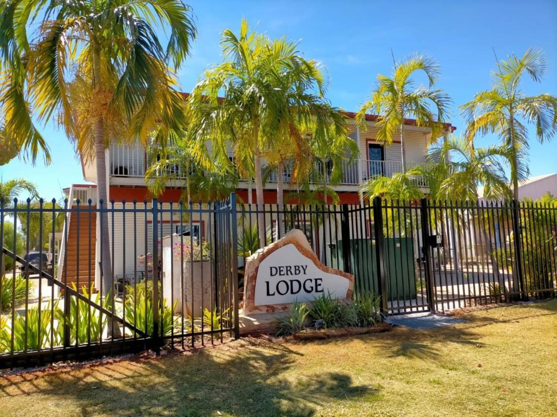 Derby Lodge Self Contained Apartments Esterno foto